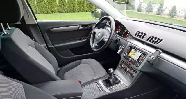 VOLKSWAGEN Passat Variant 2.0 Blue TDI SCR Comfortline