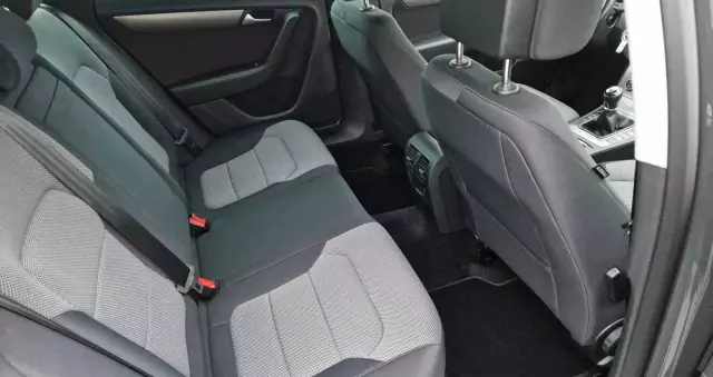 VOLKSWAGEN Passat Variant 2.0 Blue TDI SCR Comfortline