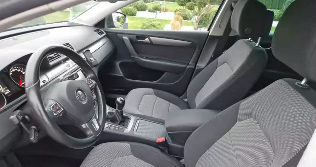 VOLKSWAGEN Passat Variant 2.0 Blue TDI SCR Comfortline
