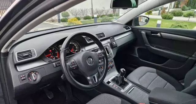 VOLKSWAGEN Passat Variant 2.0 Blue TDI SCR Comfortline