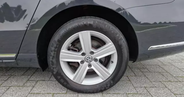 VOLKSWAGEN Passat Variant 2.0 Blue TDI SCR Comfortline