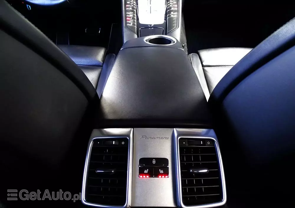 PORSCHE Panamera Diesel Edition