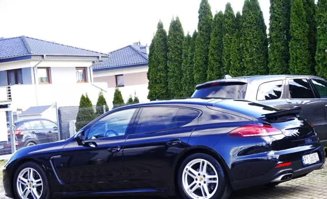 PORSCHE Panamera Diesel Edition