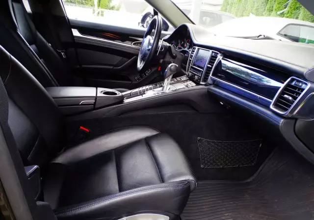 PORSCHE Panamera Diesel Edition