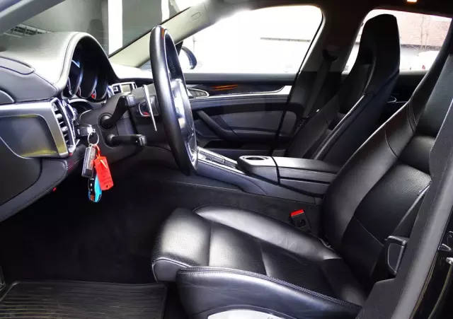 PORSCHE Panamera Diesel Edition