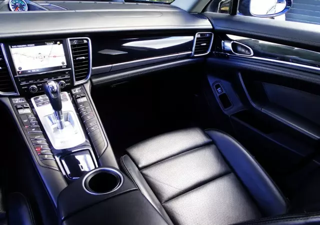 PORSCHE Panamera Diesel Edition