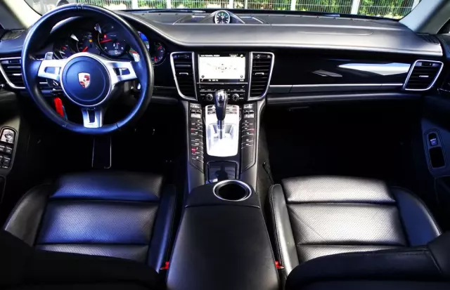 PORSCHE Panamera Diesel Edition