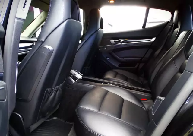 PORSCHE Panamera Diesel Edition