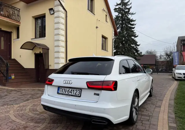 AUDI A6 Avant 2.0 TDI Ultra DPF S tronic