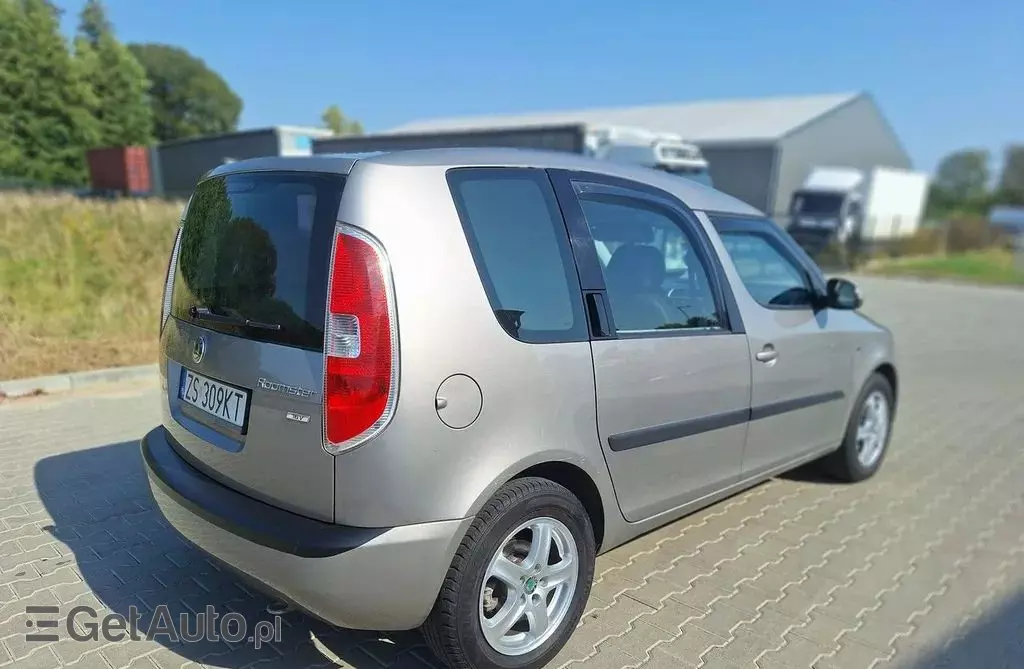 SKODA Roomster 