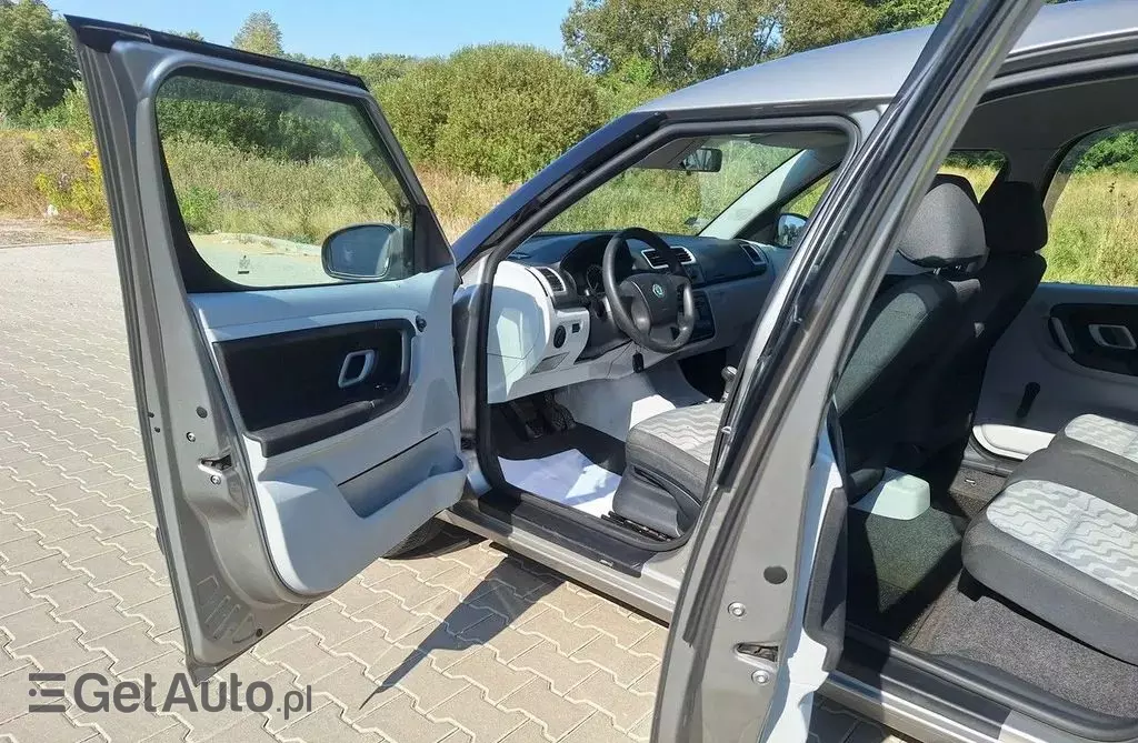SKODA Roomster 