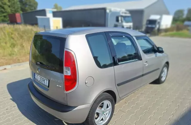 SKODA Roomster 
