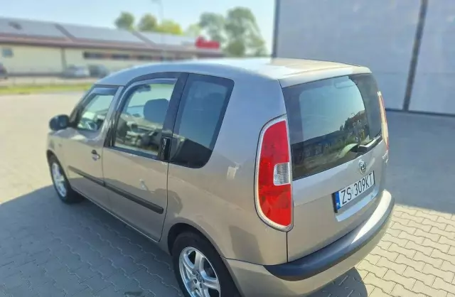 SKODA Roomster 