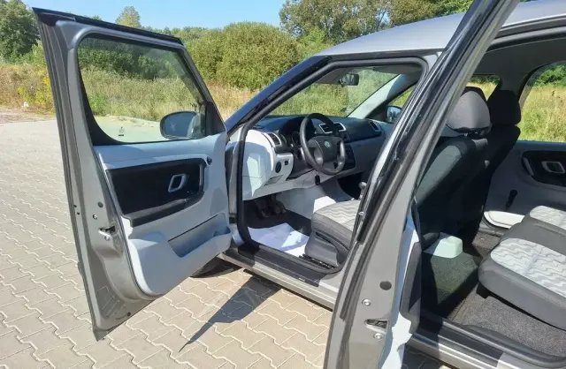 SKODA Roomster 