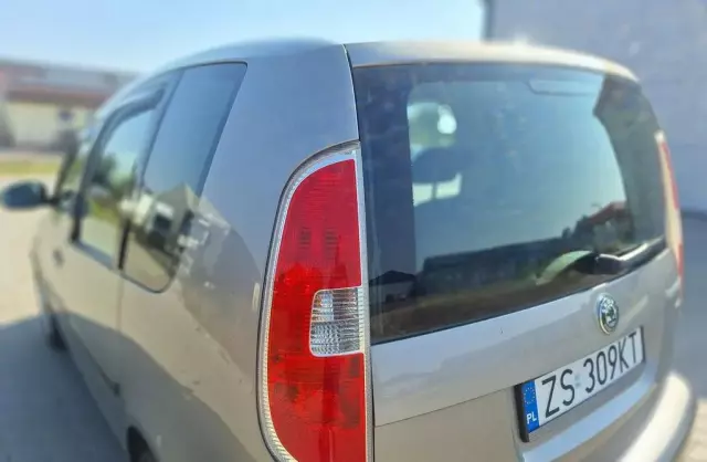 SKODA Roomster 