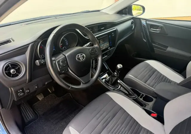 TOYOTA Auris 1.2 Turbo Edition S+