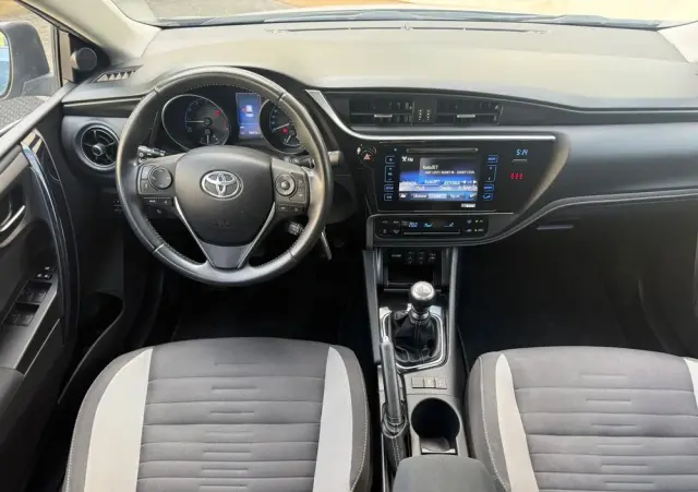TOYOTA Auris 1.2 Turbo Edition S+
