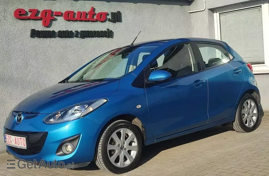 MAZDA 2 