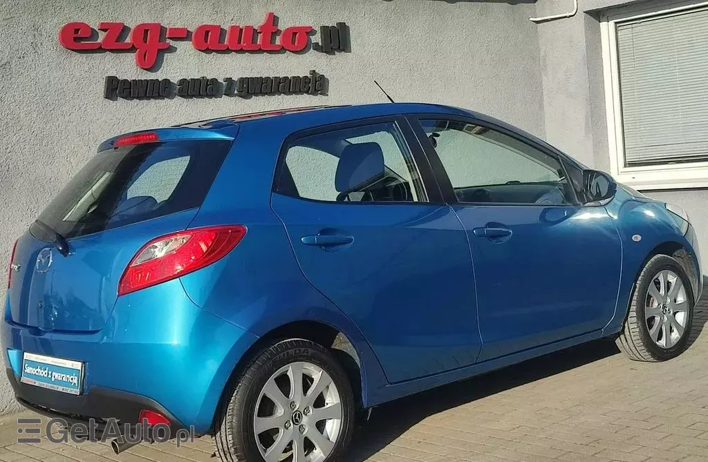 MAZDA 2 