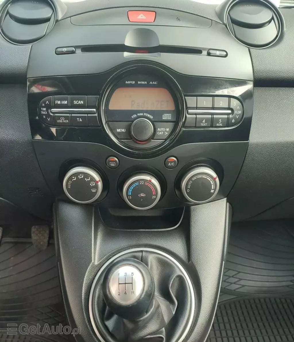 MAZDA 2 