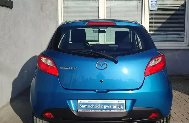 MAZDA 2 