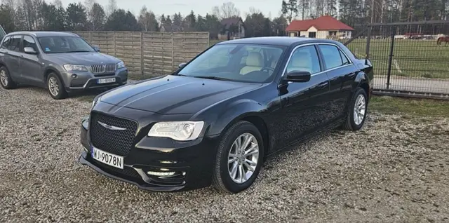 CHRYSLER 300 