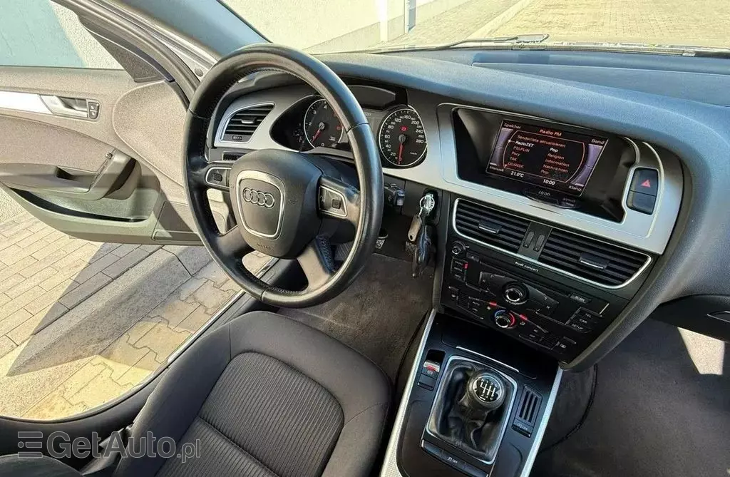 AUDI A4 