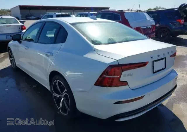 VOLVO S60 B5 B AWD Plus Dark