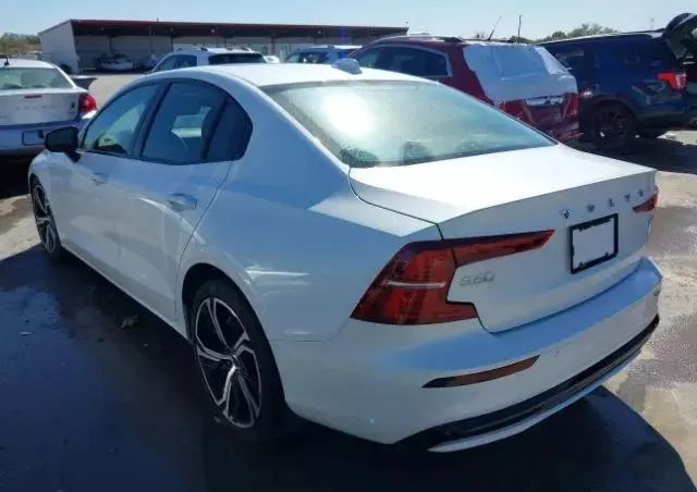 VOLVO S60 B5 B AWD Plus Dark