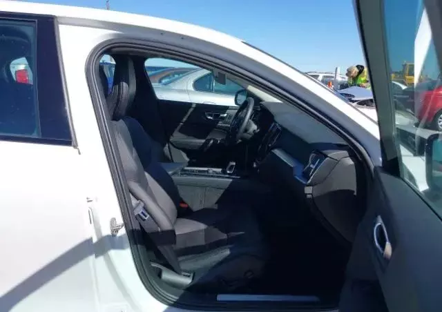 VOLVO S60 B5 B AWD Plus Dark