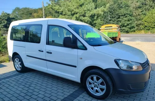 VOLKSWAGEN Caddy California 