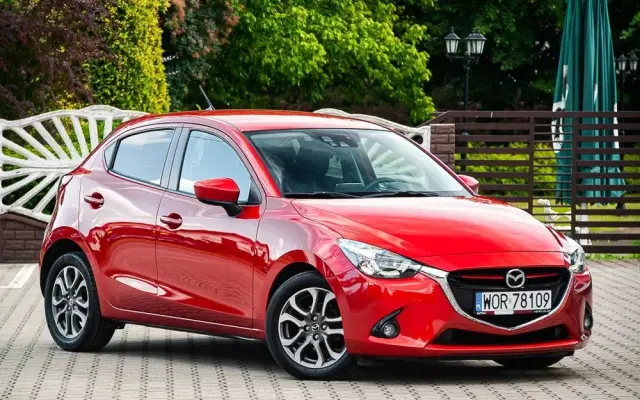 MAZDA 2 SKYACTIV-D 105 Exclusive-Line