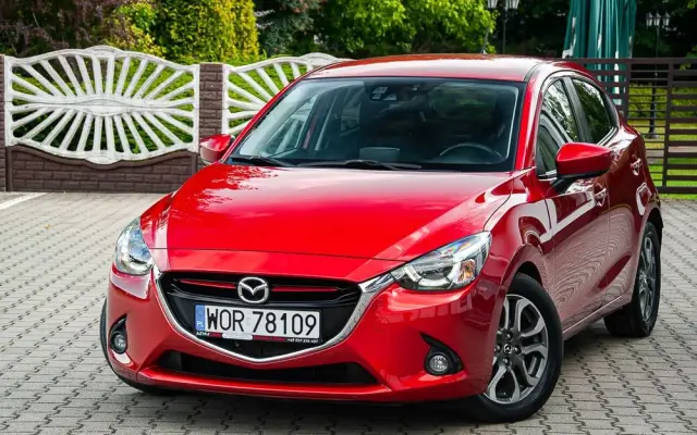 MAZDA 2 SKYACTIV-D 105 Exclusive-Line