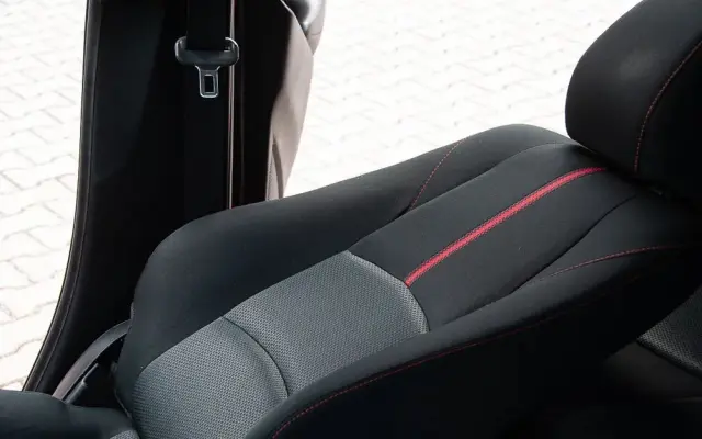 MAZDA 2 SKYACTIV-D 105 Exclusive-Line