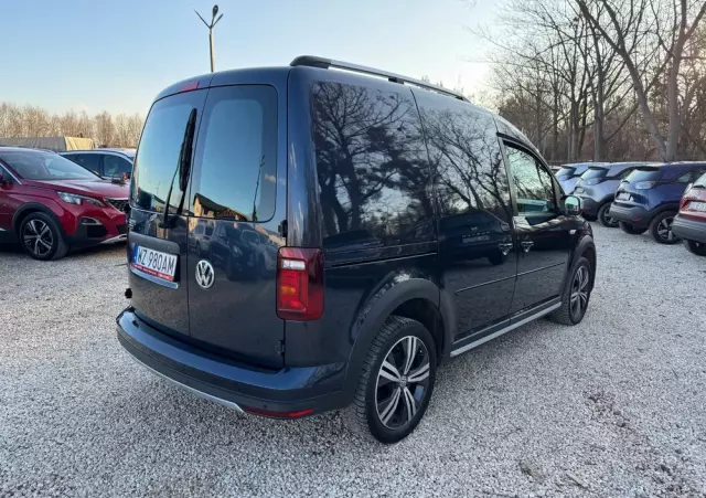 VOLKSWAGEN Caddy 