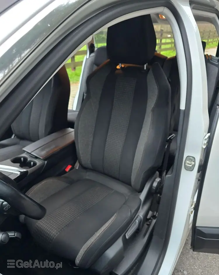 PEUGEOT 5008 PureTech 130 Active