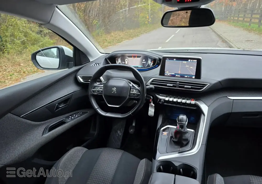 PEUGEOT 5008 PureTech 130 Active