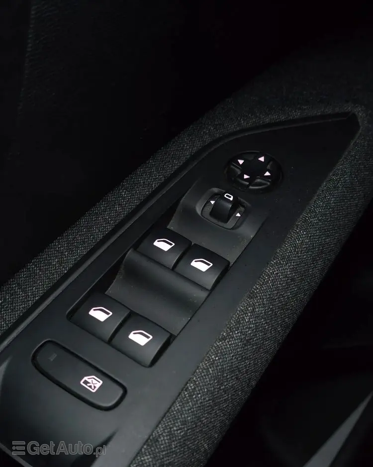 PEUGEOT 5008 PureTech 130 Active