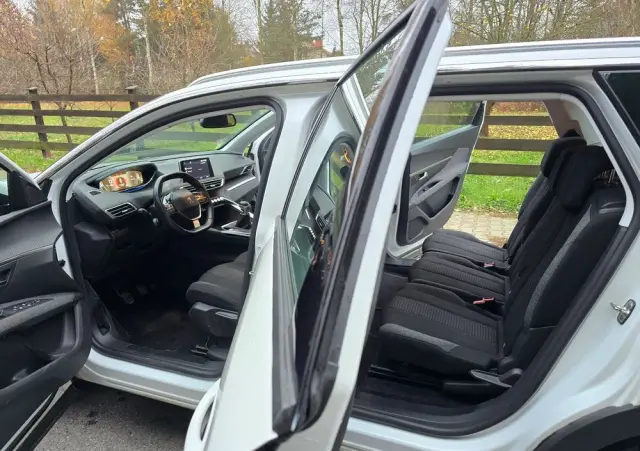 PEUGEOT 5008 PureTech 130 Active