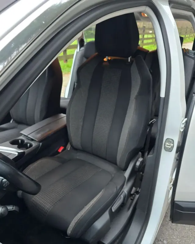 PEUGEOT 5008 PureTech 130 Active