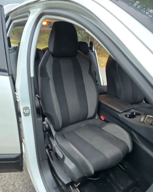 PEUGEOT 5008 PureTech 130 Active