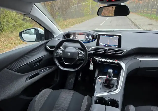 PEUGEOT 5008 PureTech 130 Active