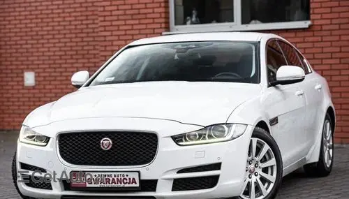 JAGUAR XE 