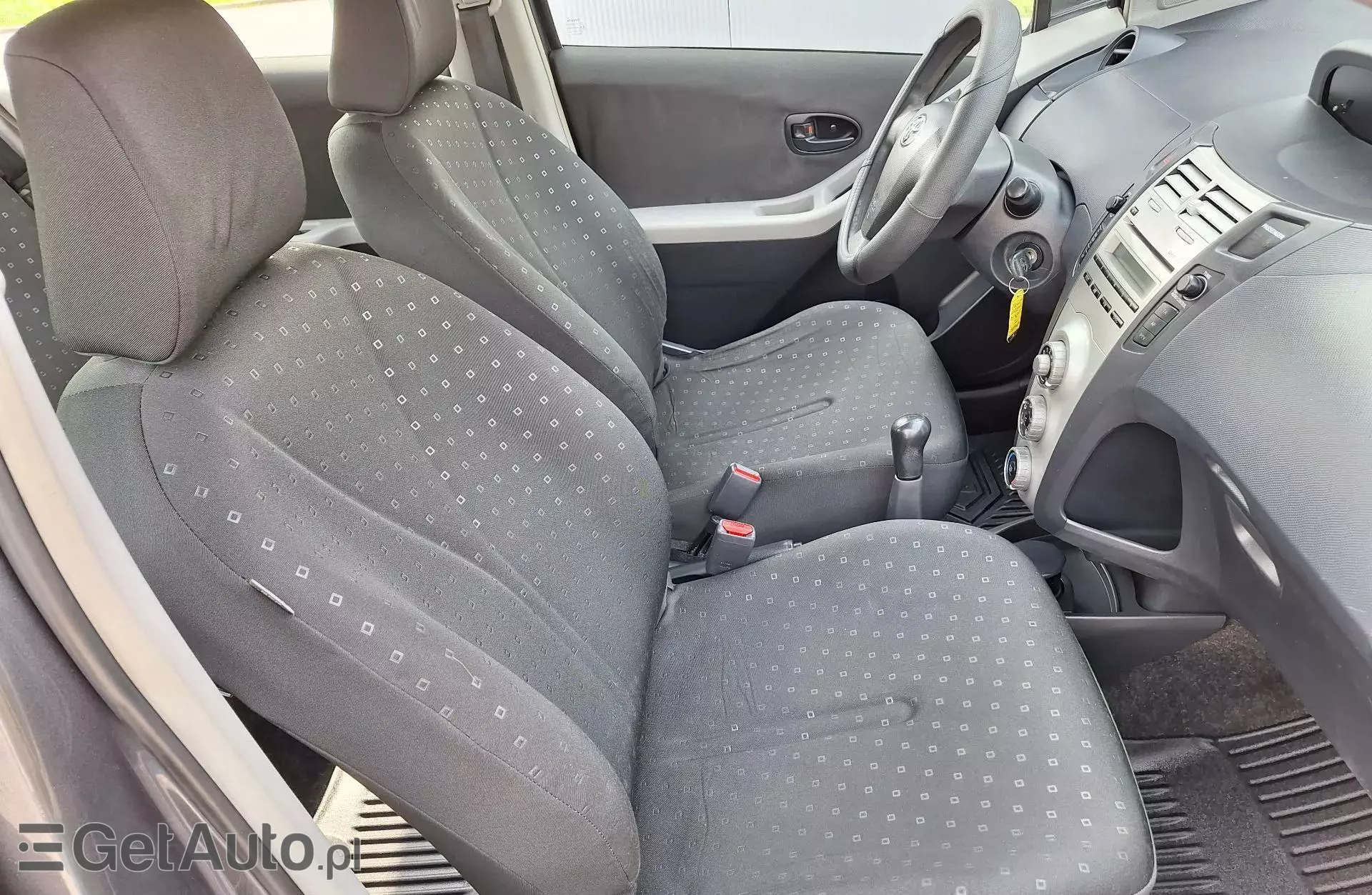 TOYOTA Yaris 1.0 i VVT-i (69 KM)