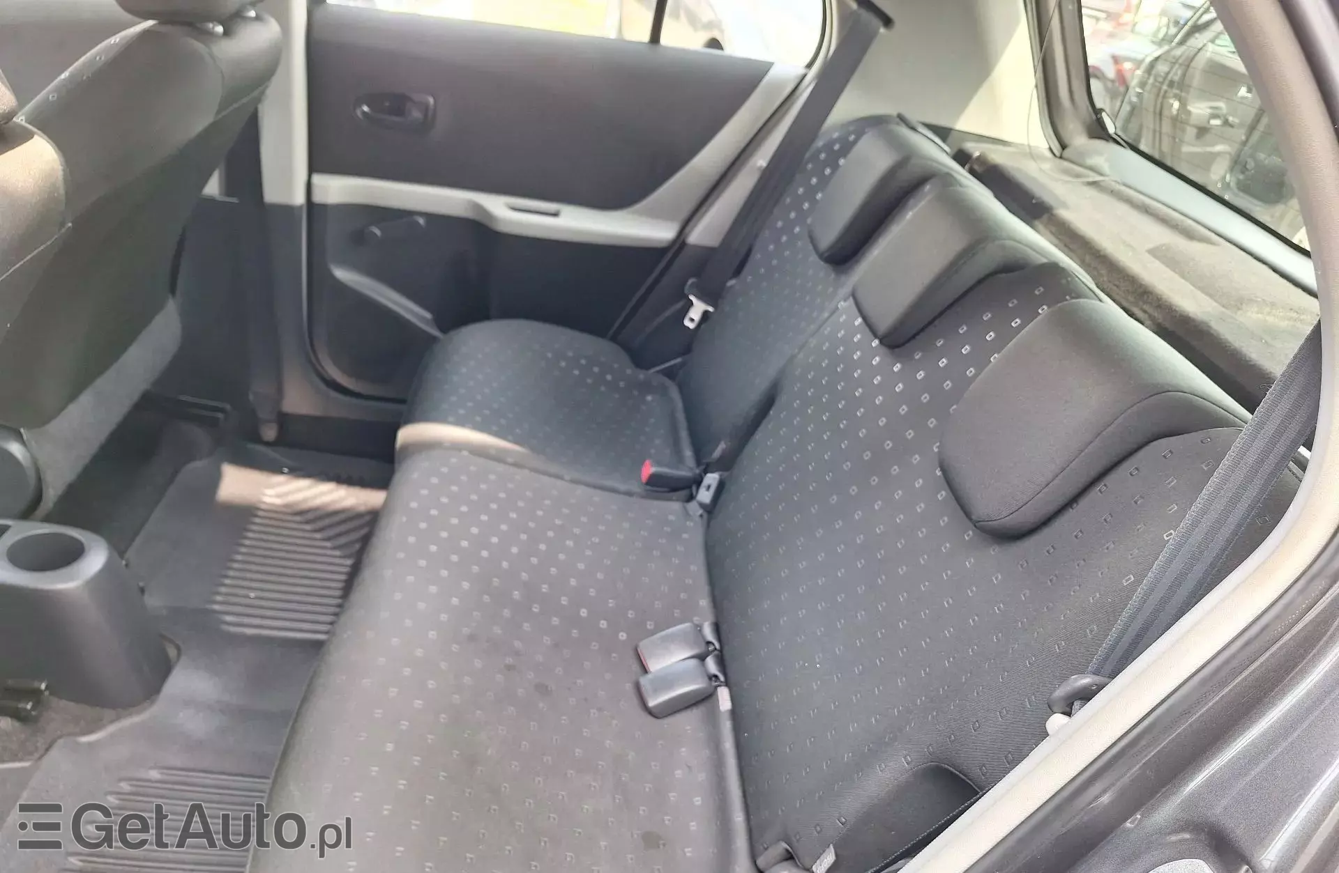 TOYOTA Yaris 1.0 i VVT-i (69 KM)