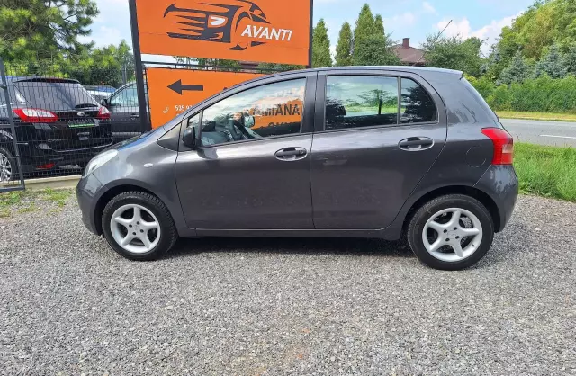 TOYOTA Yaris 1.0 i VVT-i (69 KM)