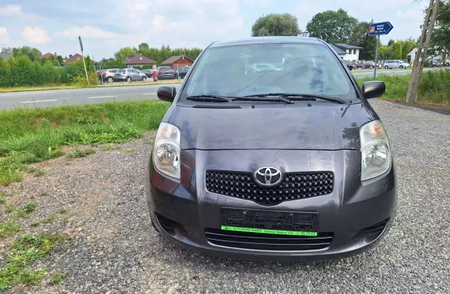 TOYOTA Yaris 1.0 i VVT-i (69 KM)
