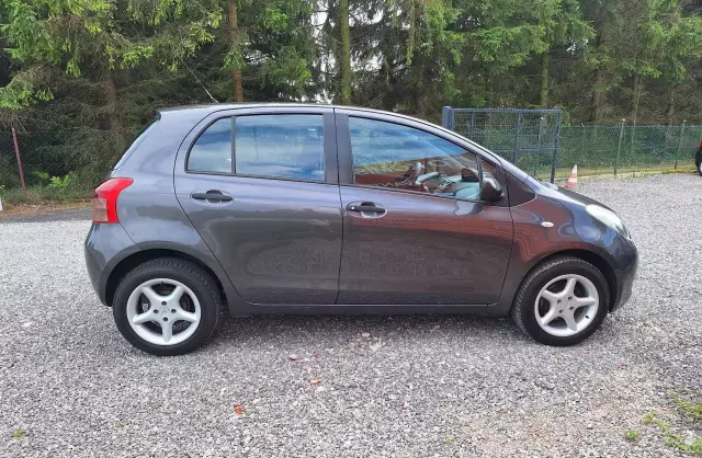 TOYOTA Yaris 1.0 i VVT-i (69 KM)