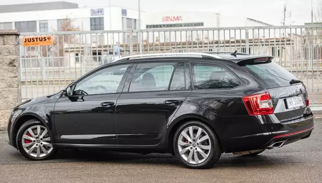 SKODA Octavia 