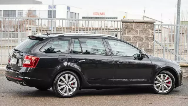 SKODA Octavia 